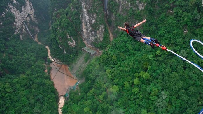 tro-nhay-bungee-giai-tri-thiet-bi-khu-vui-choi-content-image
