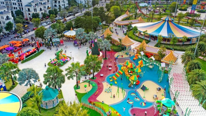 Công viên và khu vui chơi gia đình tại TP.HCM: 8 gợi ý 2 Gia đình vui chơi và tổ chức picnic tại công viên ở TP.HCM