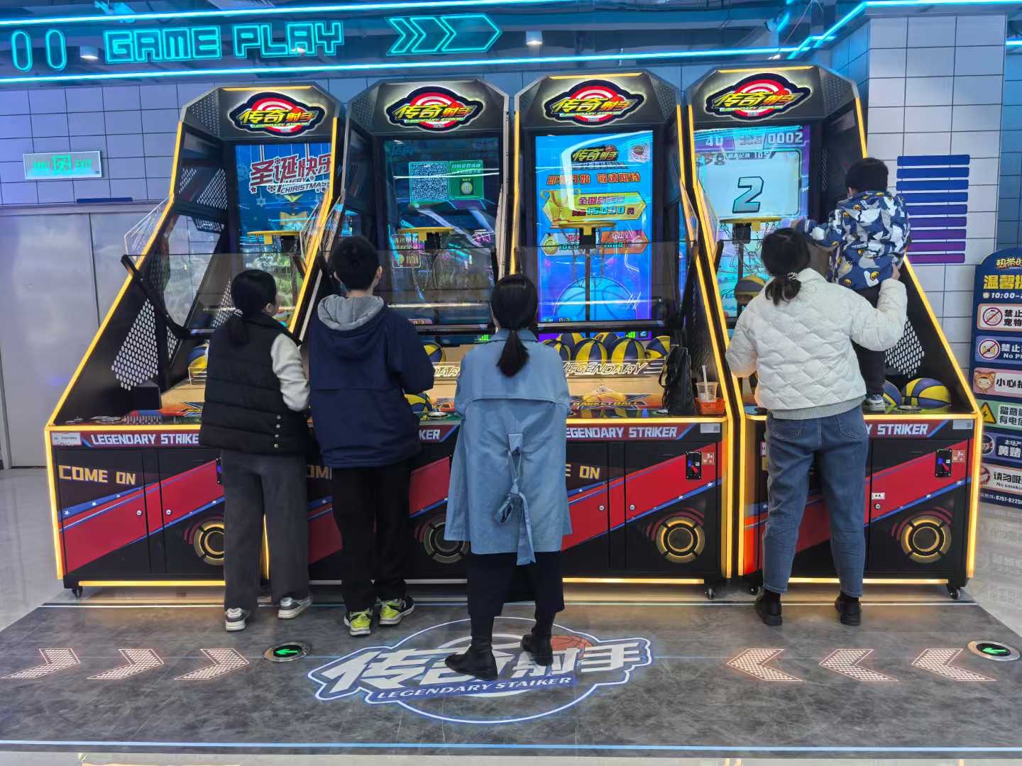Tăng tương tác khách bằng máy game: Bí quyết tăng doanh thu FEC 2 Khách chơi máy redemption và theo dõi bảng leaderboard tại khu vui chơi